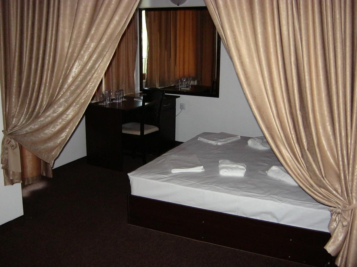 Motel Koziyat Rog Malko Tŭrnovo Exterior foto