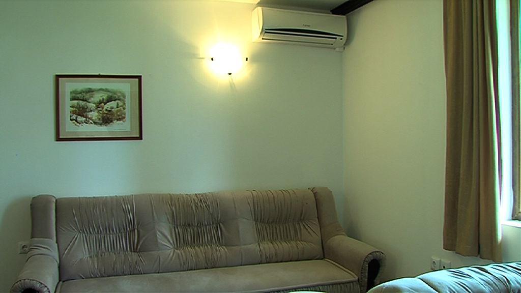 Motel Koziyat Rog Malko Tŭrnovo Exterior foto