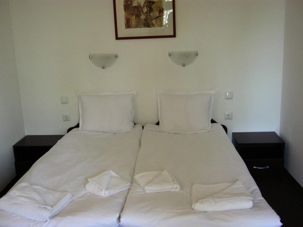 Motel Koziyat Rog Malko Tŭrnovo Exterior foto