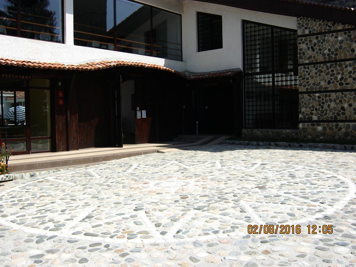 Motel Koziyat Rog Malko Tŭrnovo Exterior foto